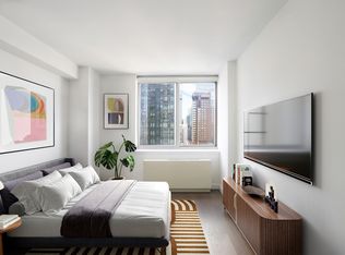 561 10th Ave APT 27E, New York, NY 10036