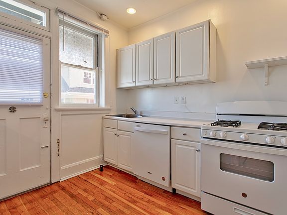 4th image of 2700 Observatory Ave APT 8
