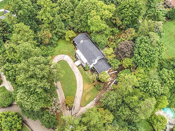3rd image of 7220 Canmore Ln NW