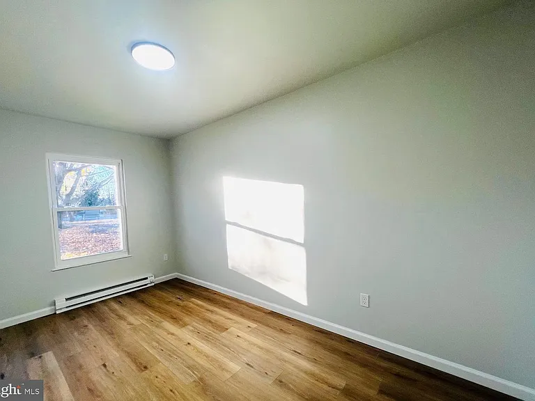 401 Bluebell Rd #B — Photo 8