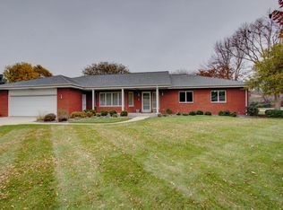 2440 Sheraton Rd, Brookfield, WI 53005