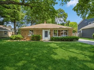 606 Hampton Ter, Libertyville, IL