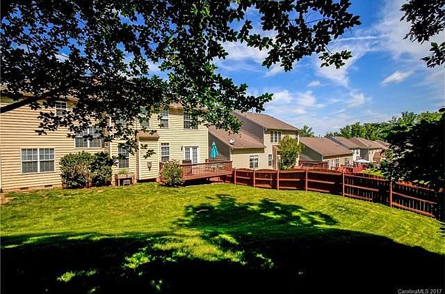 2nd image of 2209 Elendil Ln