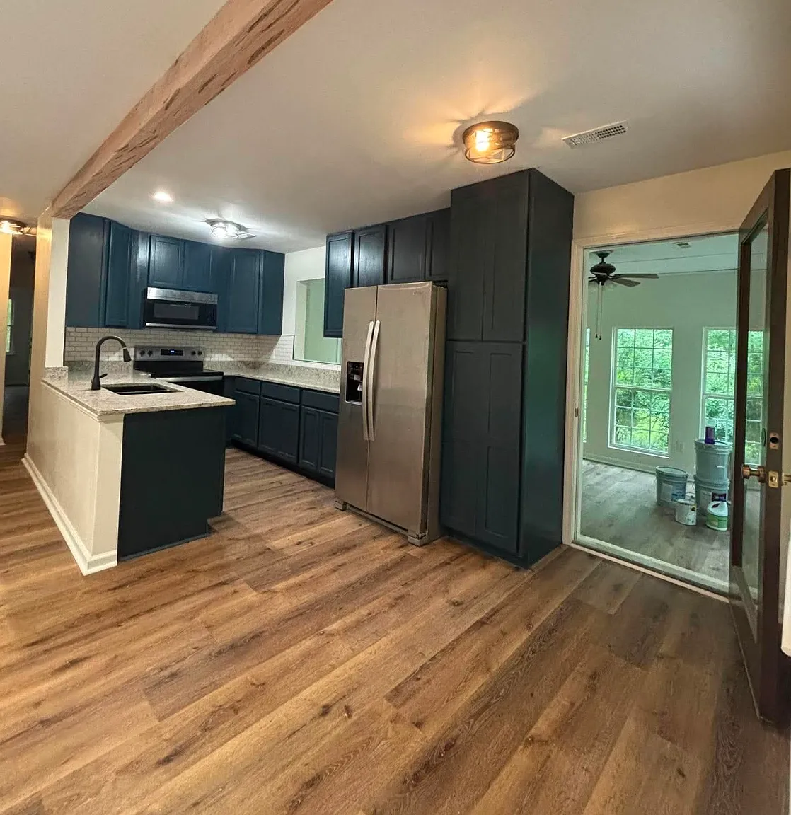 3 bed, 1300 sqft, $2,099 — Photo 1