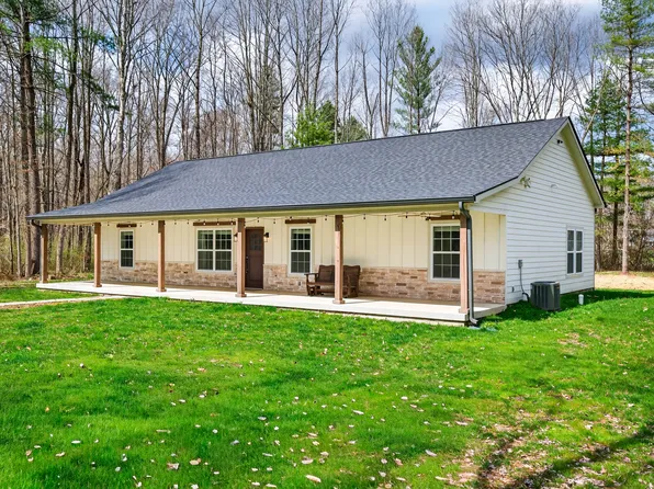 4724 Covered Bridge Rd, Nashville, IN 47448