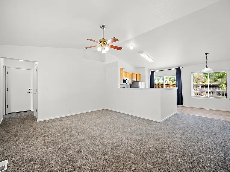 1355 Lords Hill Dr — Photo 5