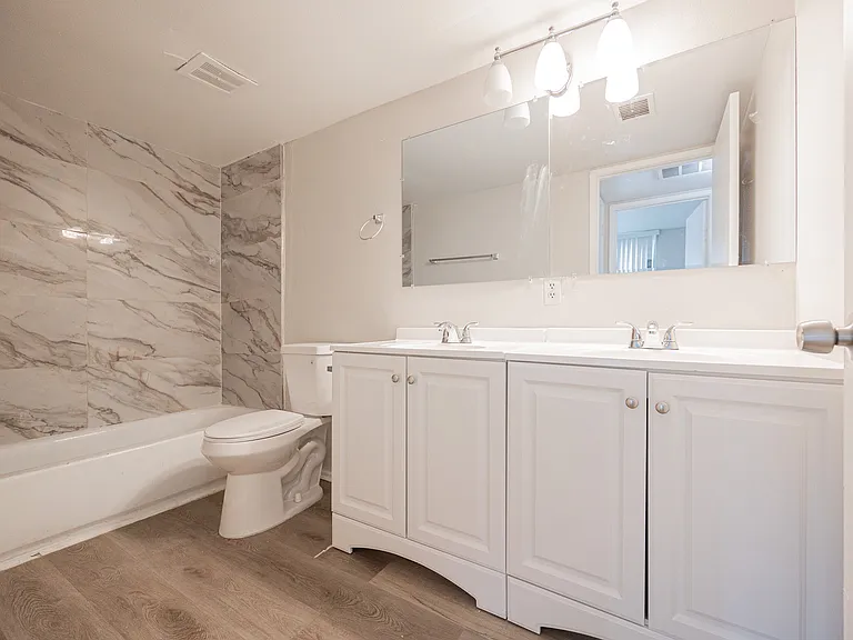 2350 E Broadway Rd — Photo 11