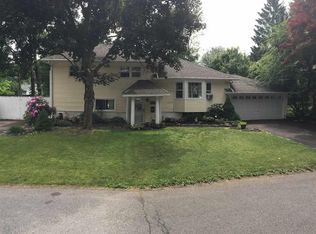 11 Redwood Rd, Saugerties, NY 12477