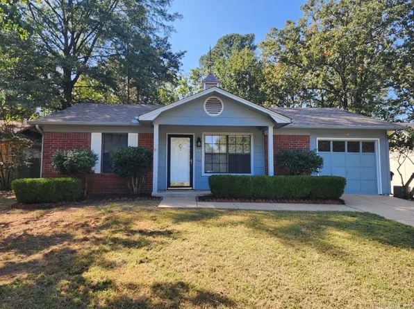 9 Smoking Oaks Dr, Maumelle, AR 72113