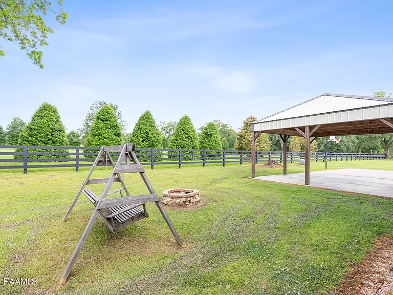 1120 E Butcher Switch Rd — Photo 30