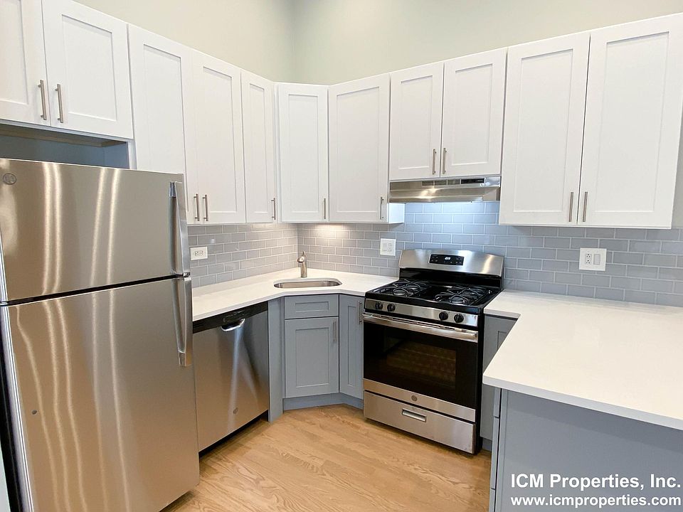 1st image of 2045 N Hoyne Ave #1