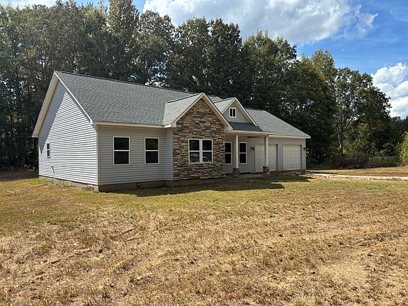 2nd image of 475 County Road 54
