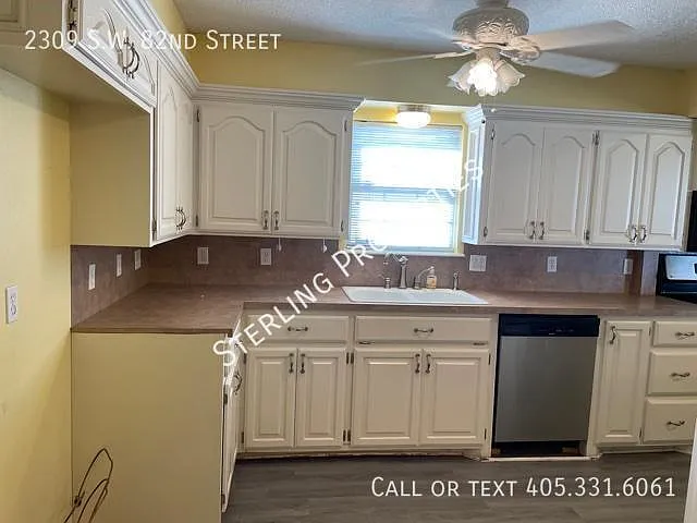 2309 SW 82nd St — Photo 12
