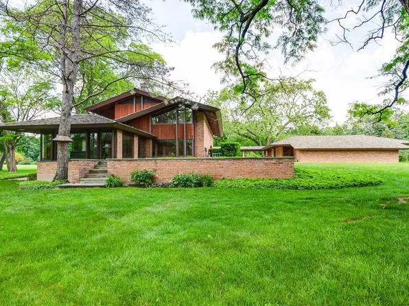 1200 Regency Ln, Lake Forest, IL 60045