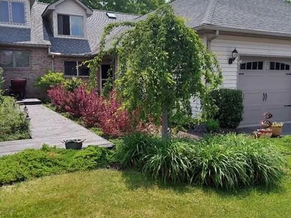 325 Ridgewood Dr, Beaver, WV 25813