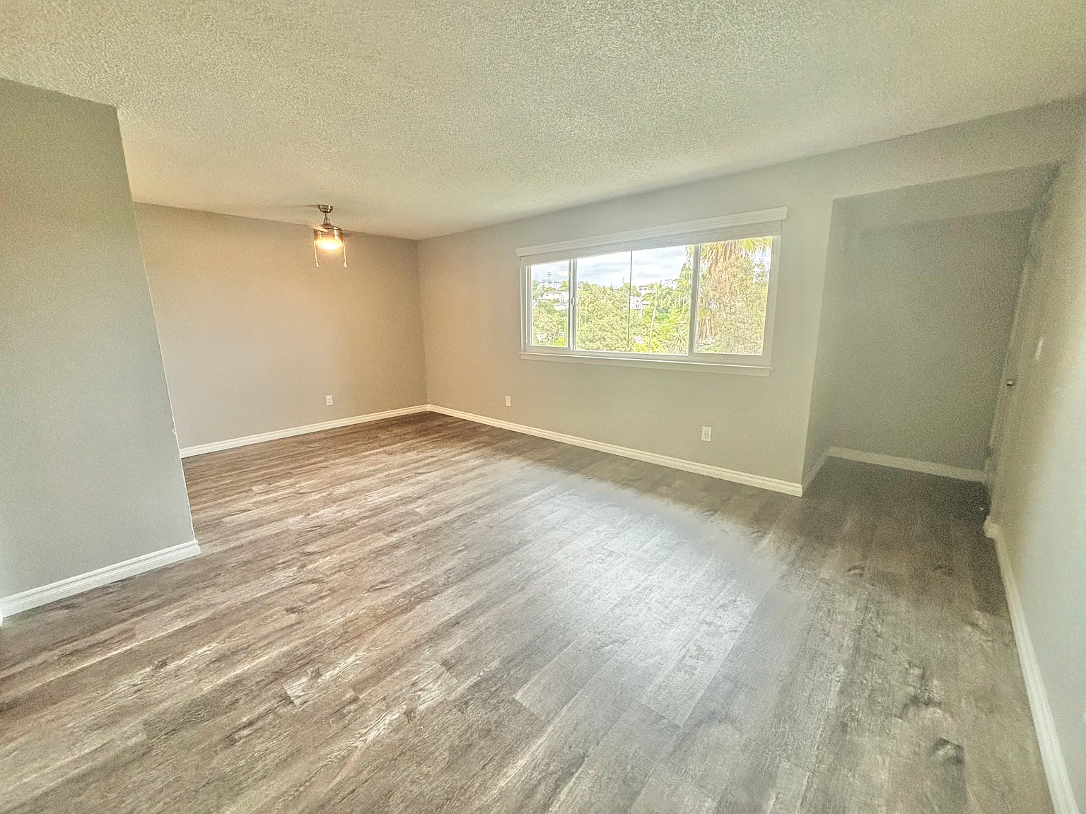 2 bed, 900 sqft, $2,795 — Photo 3