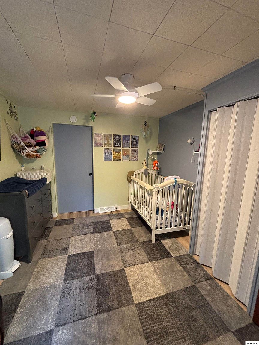 Listing photo 4 for 10859 Kenyon Rd