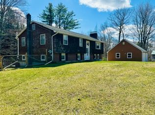 22 1st St, West Gardiner, ME 04345