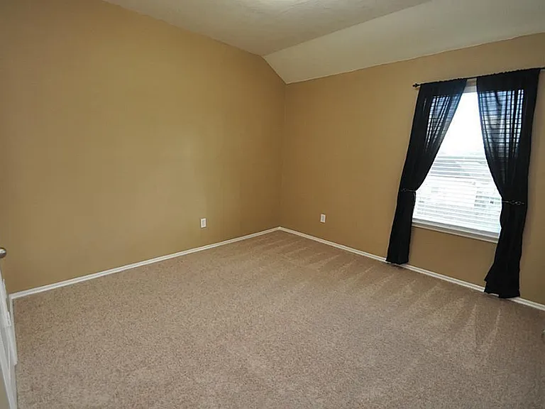 2931 Silver Landing Ln — Photo 7