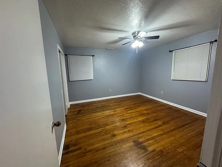 324 Race St — Photo 9