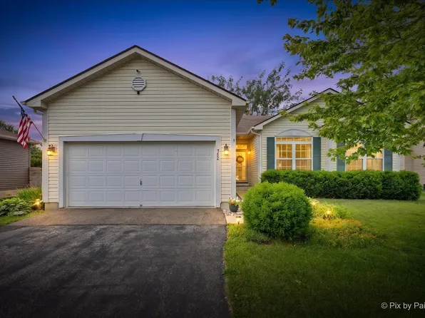752 Prairie Pond Cir, Malta, IL 60150