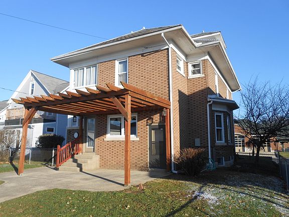 5th image of 597 N Court St