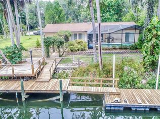 16 Palm Circle Dr, Inglis, FL 34449