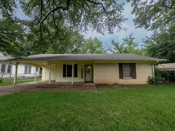 819 Carlisle Dr, Kilgore, TX 75662