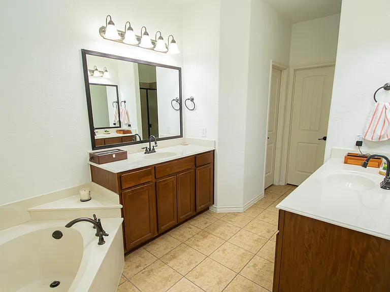10017 Bell Rock Rd — Photo 13