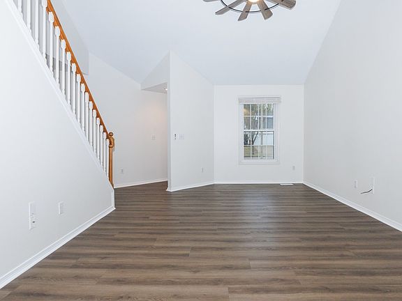 4th image of 38 Rounds Rd