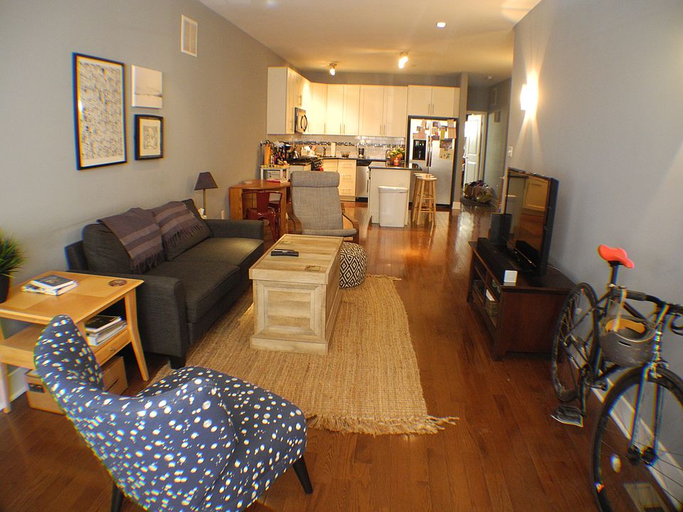 1st image of 1822 South St