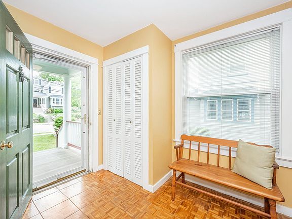 2nd image of 50 Sunnyside Ave