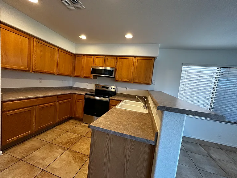 14704 W Carlin Dr — Photo 8