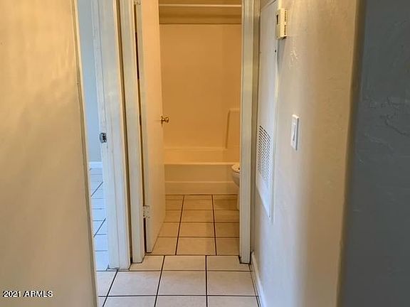 4th image of 602 E Townley Ave #203