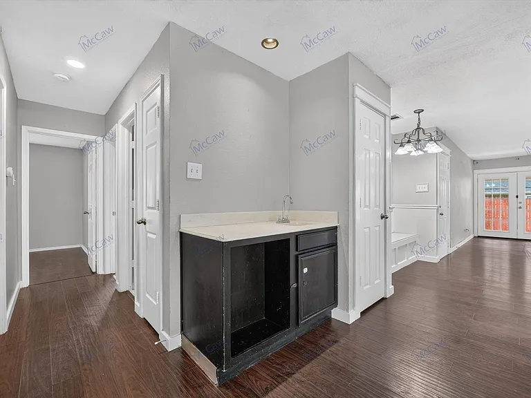 7001 Bentley Ave — Photo 14