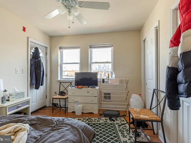 2136 S 15th St #3F — Photo 13