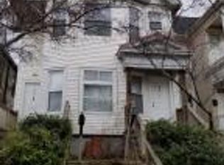 2425 N Cramer St, Milwaukee, WI 53211