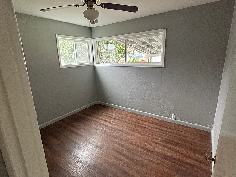 1216 Quinton St — Photo 12