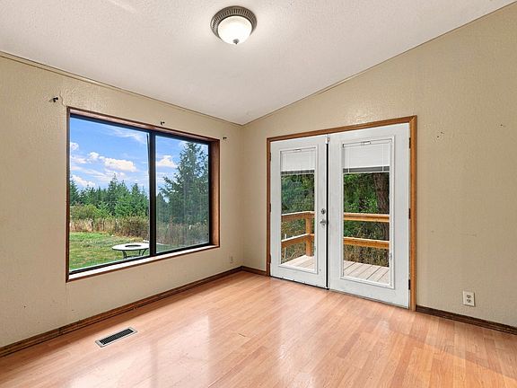 4th image of 17312 E Judkins Rd
