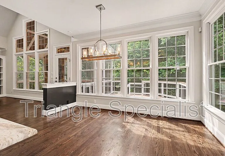 6121 Carlyle Dr — Photo 12