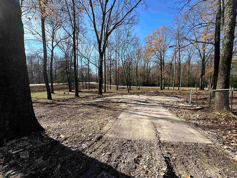 2nd image of 7810 Old Tom Box Rd