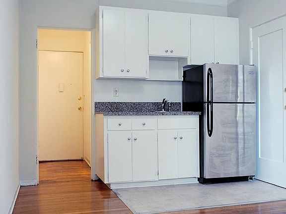 2nd image of 405 N Spaulding Ave APT 111