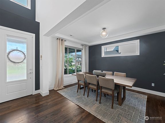 3rd image of 2702 21st Avenue SW