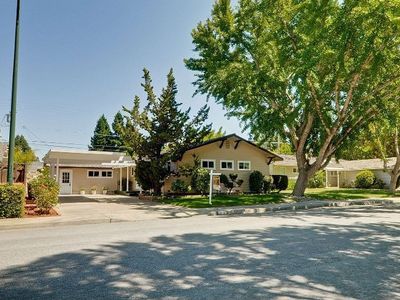 1475 Gretel Ln, Mountain View, CA, 94040