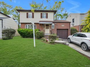 7906 214 Street, Oakland Gardens, NY 11364