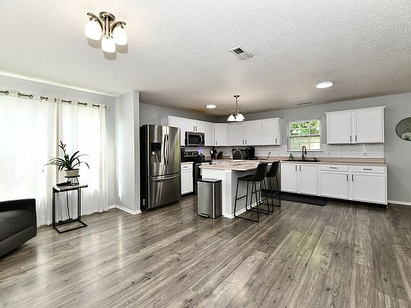 5th image of 336 Legacy Blvd