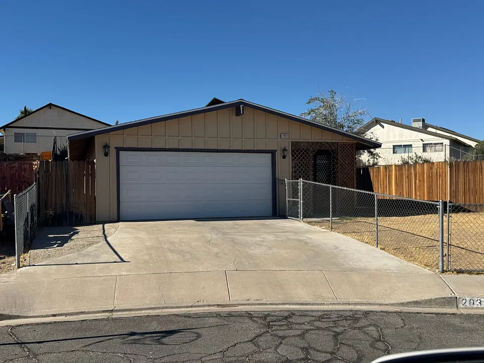 2032 Notre Dame Ct