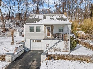 61 Howard St, Mc Kees Rocks, PA 15136