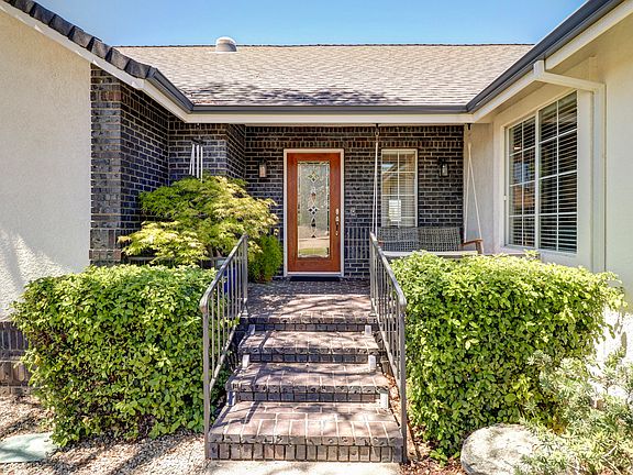 3rd image of 6328 Carmel Dr