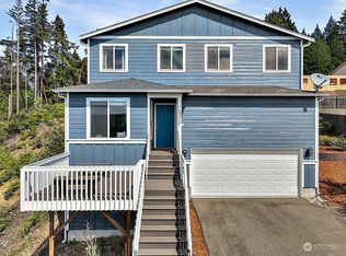 2373 Sand Dollar Rd W, Bremerton, WA 98312